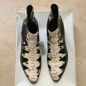 https://www.modernvice.com/collections/exotics-collection